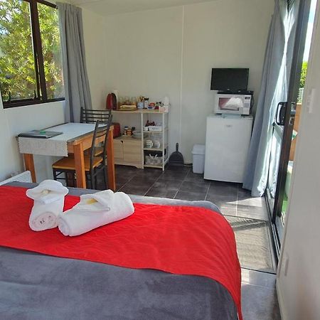 Kuratau Lakeview Studio Cabin 아파트 외부 사진