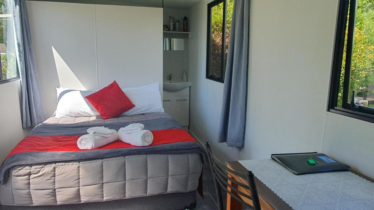 Kuratau Lakeview Studio Cabin 아파트 외부 사진